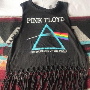Awesome tank top with fringes